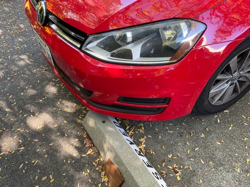 Used 2016 Volkswagen Golf S image 14