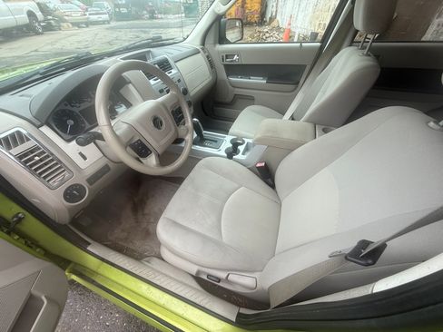 Used 2011 Mercury Mariner 2WD w/ 101A Rapid Spec Order Code image 8