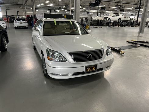 Used 2005 Lexus LS 430 image 11