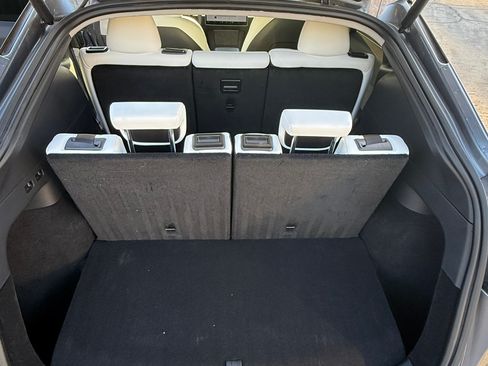 Used 2025 Tesla Model Y Long Range image 17
