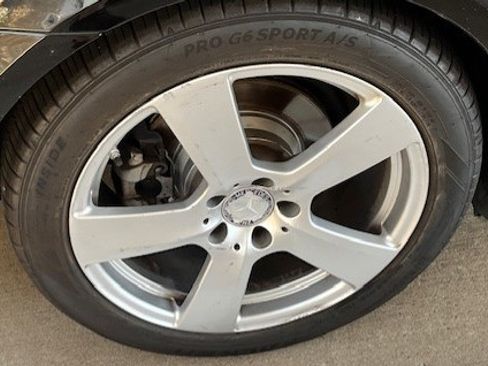 Used 2010 Mercedes-Benz E 350 Sedan image 15