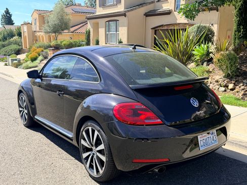 Used 2012 Volkswagen Beetle 2.0T image 5