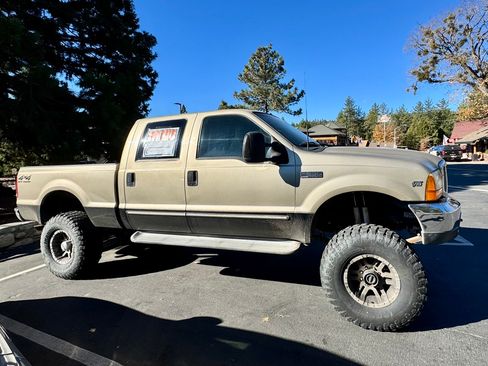 Used 2000 Ford F250 4x4 Crew Cab Super Duty image 2