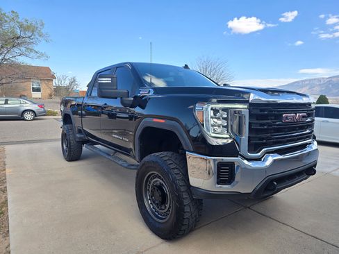 Used 2021 GMC Sierra 2500 4x4 Crew Cab w/ Gooseneck/5TH Wheel Package image 4
