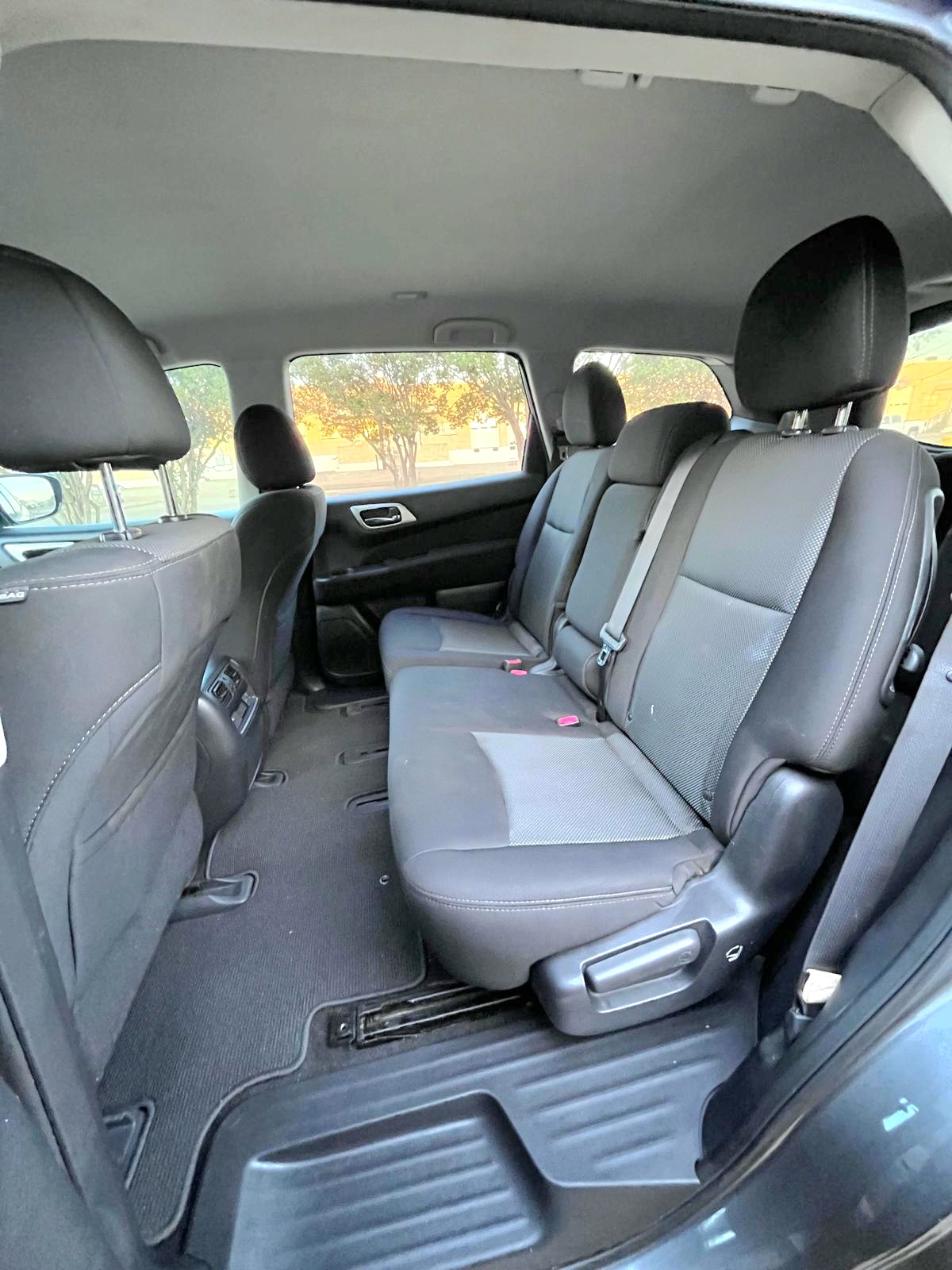 Used 2017 Nissan Pathfinder SV AWD/4WD image 12