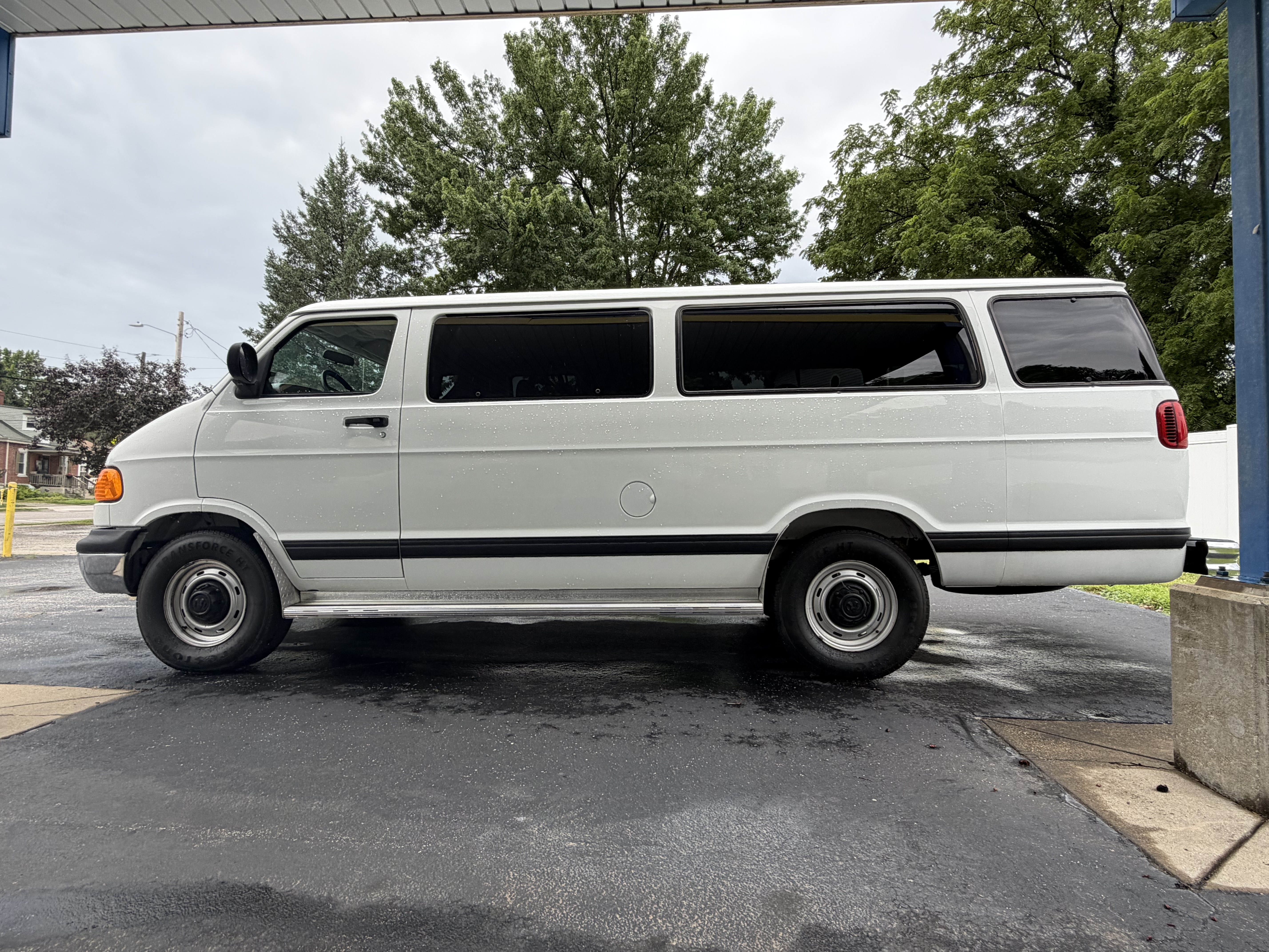 Used 2001 Dodge B3500 RWD image 11