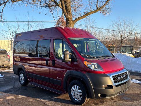Used 2020 RAM ProMaster 2500 w/ Premium Appearance Group FWD image 1
