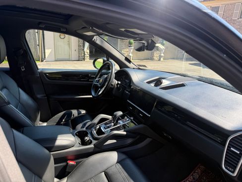 Used 2019 Porsche Cayenne image 6