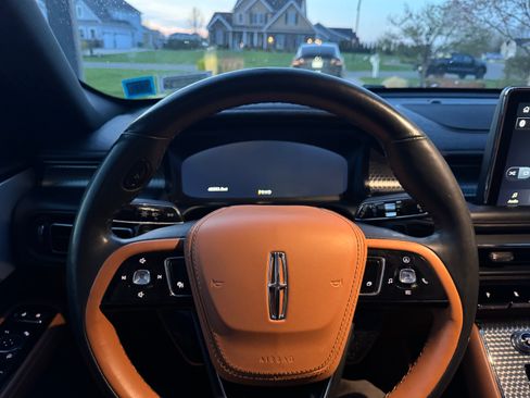 Used 2021 Lincoln Aviator Black Label w/ Dynamic Handling Package image 20