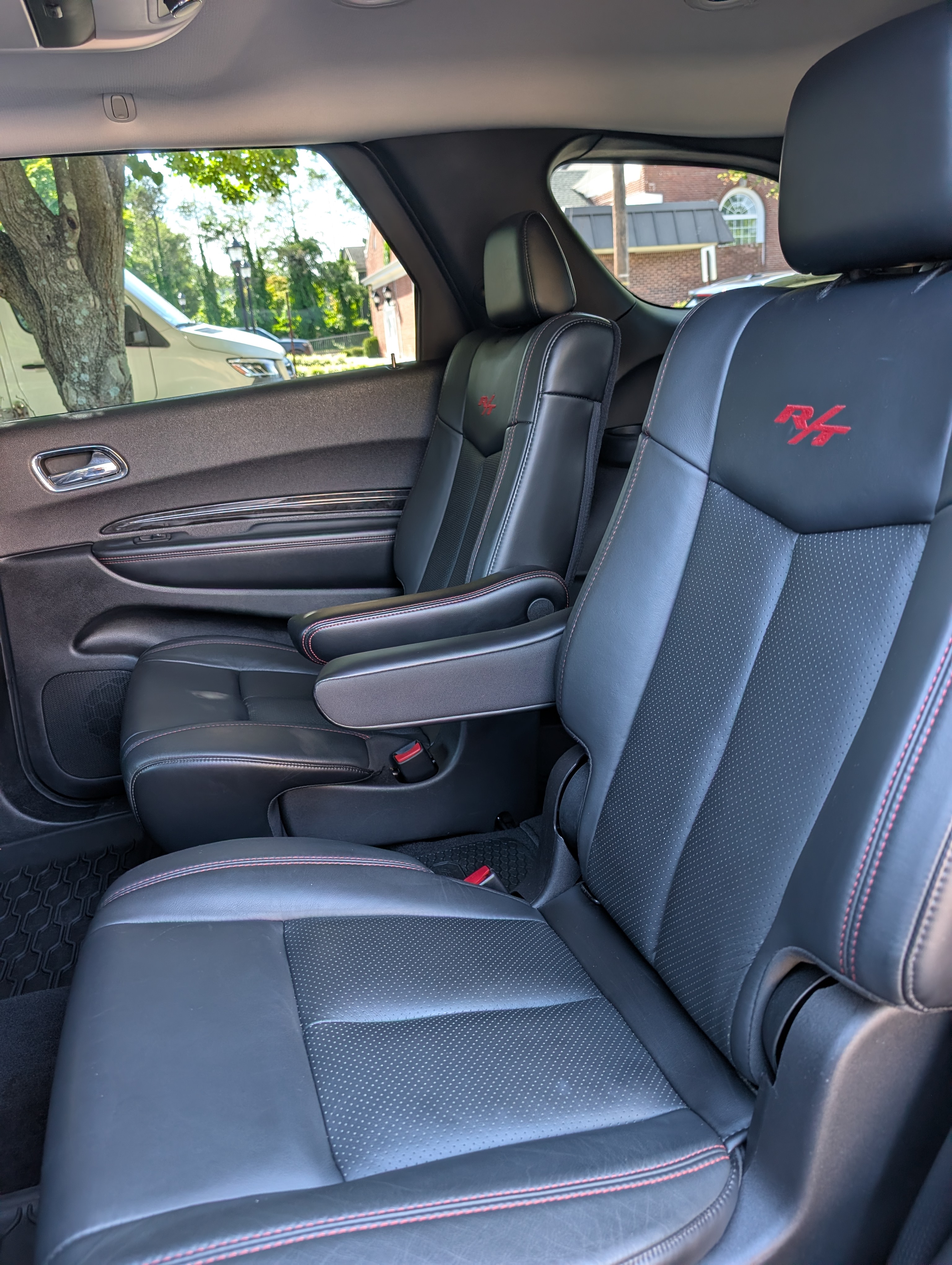 Used 2013 Dodge Durango R/T w/ Leather Interior Group RWD image 29