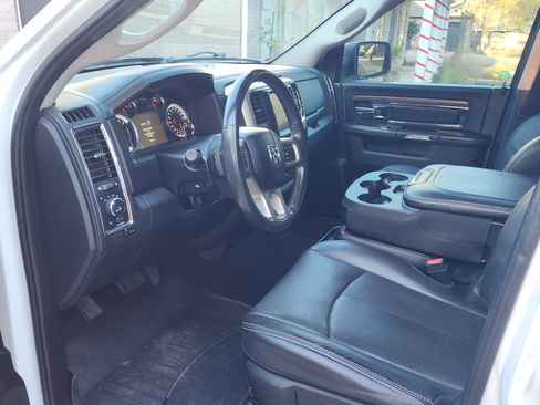 Used 2017 RAM 1500 Laramie w/ Convenience Group image 5