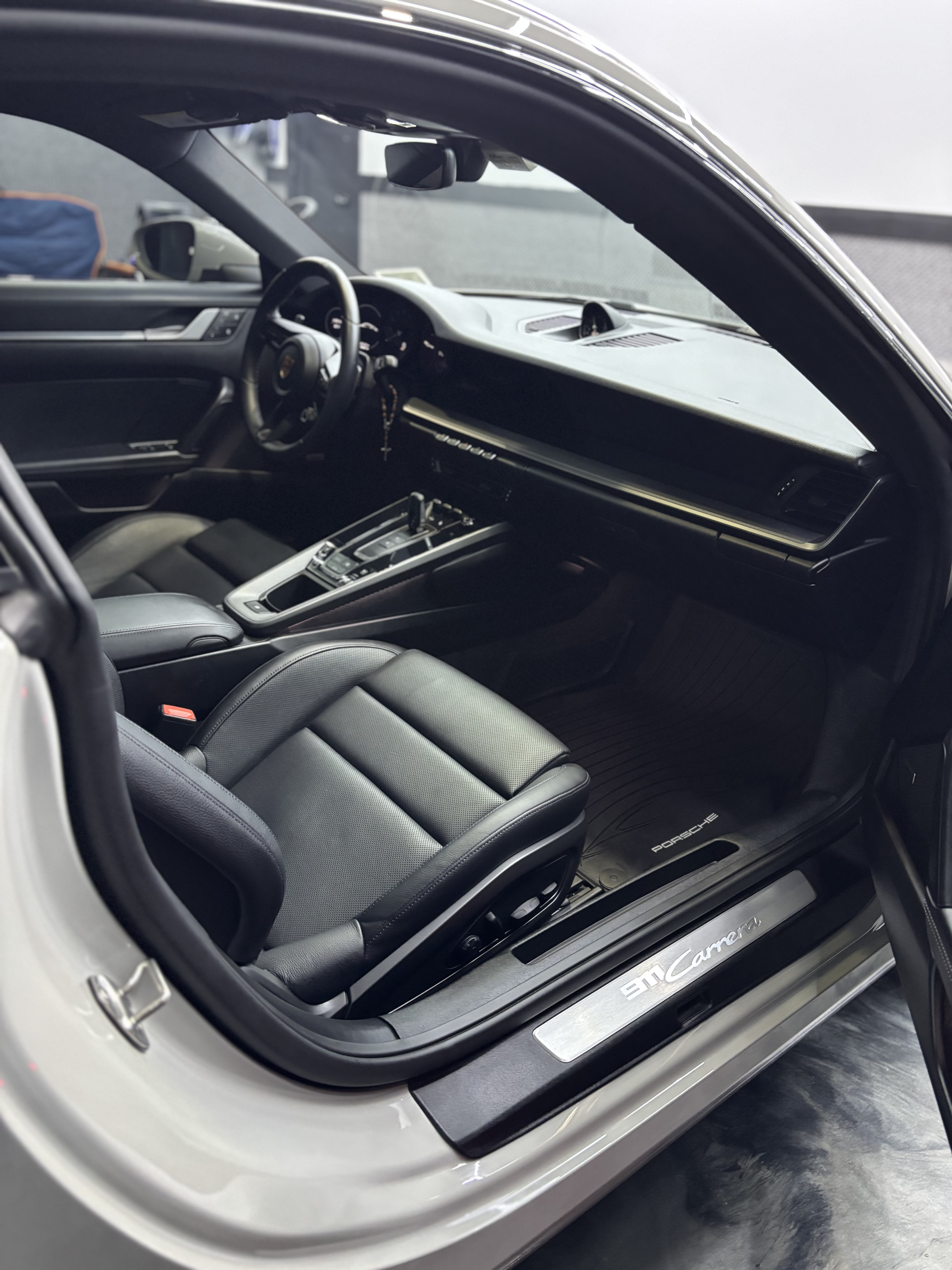 Used 2022 Porsche 911 Carrera image 14