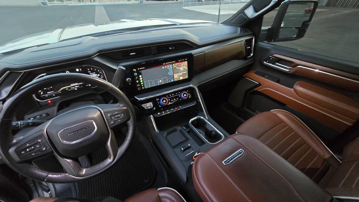Used 2024 GMC Sierra 3500 Denali Ultimate AWD/4WD image 22