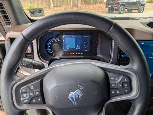 Used 2023 Ford Bronco Outer Banks w/ Sasquatch Package image 4