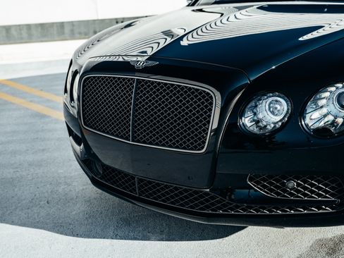 Used 2017 Bentley Flying Spur S W12 image 4