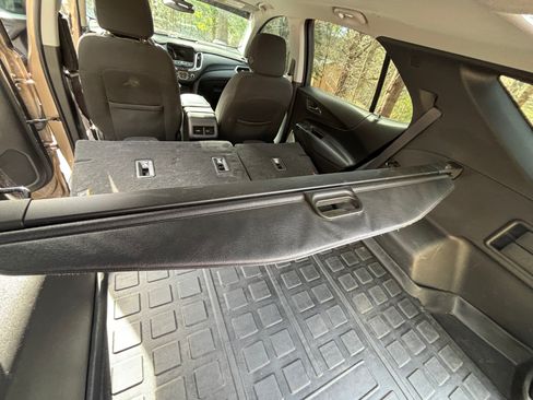 Used 2018 Chevrolet Equinox LT image 24