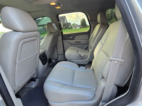 Used 2014 Chevrolet Tahoe LTZ image 24