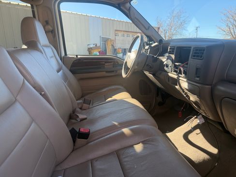 Used 2004 Ford F250 XLT image 12