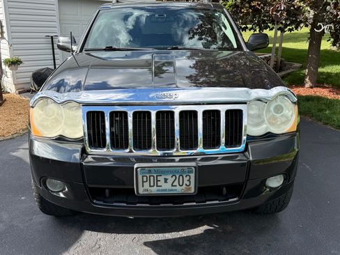 Used 2010 Jeep Grand Cherokee Limited w/ Trailer Tow Group IV AWD/4WD image 4
