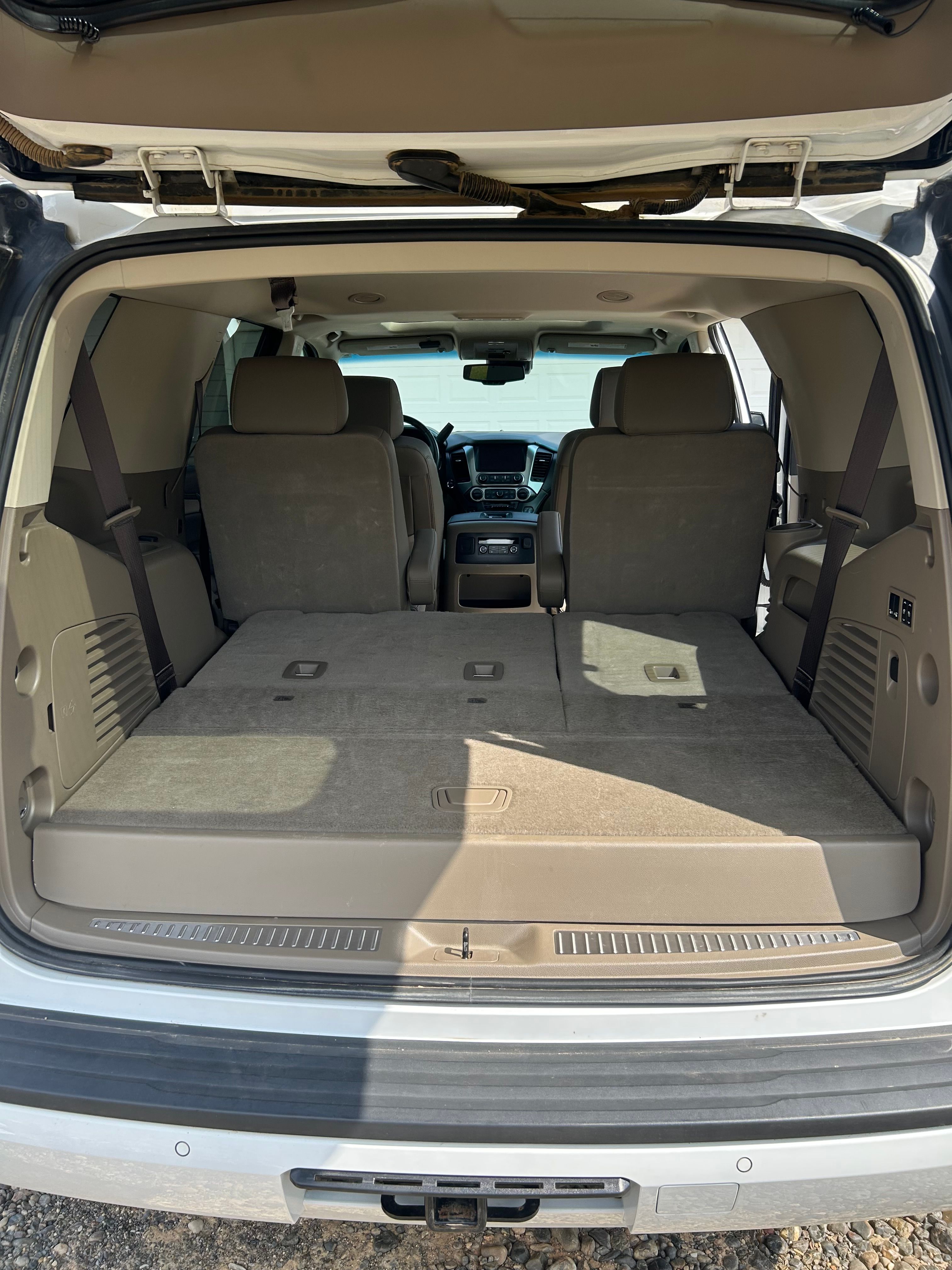 Used 2020 Chevrolet Tahoe LT w/ Luxury Package AWD/4WD image 17
