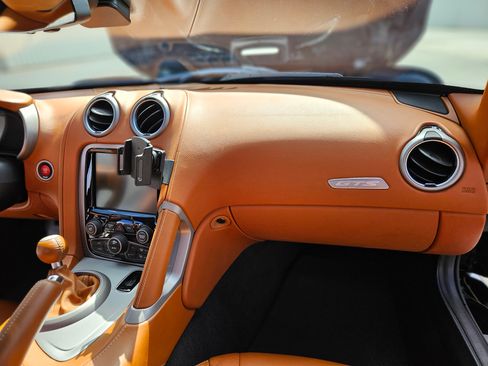 Used 2014 SRT Viper GTS w/ GTS Laguna Interior Package image 28