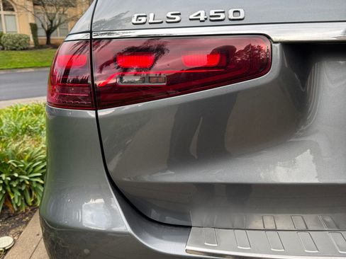 Used 2024 Mercedes-Benz GLS 450 450 4MATIC Sport Utility 4D image 10