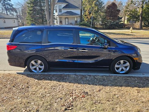 Used 2019 Honda Odyssey EX image 2