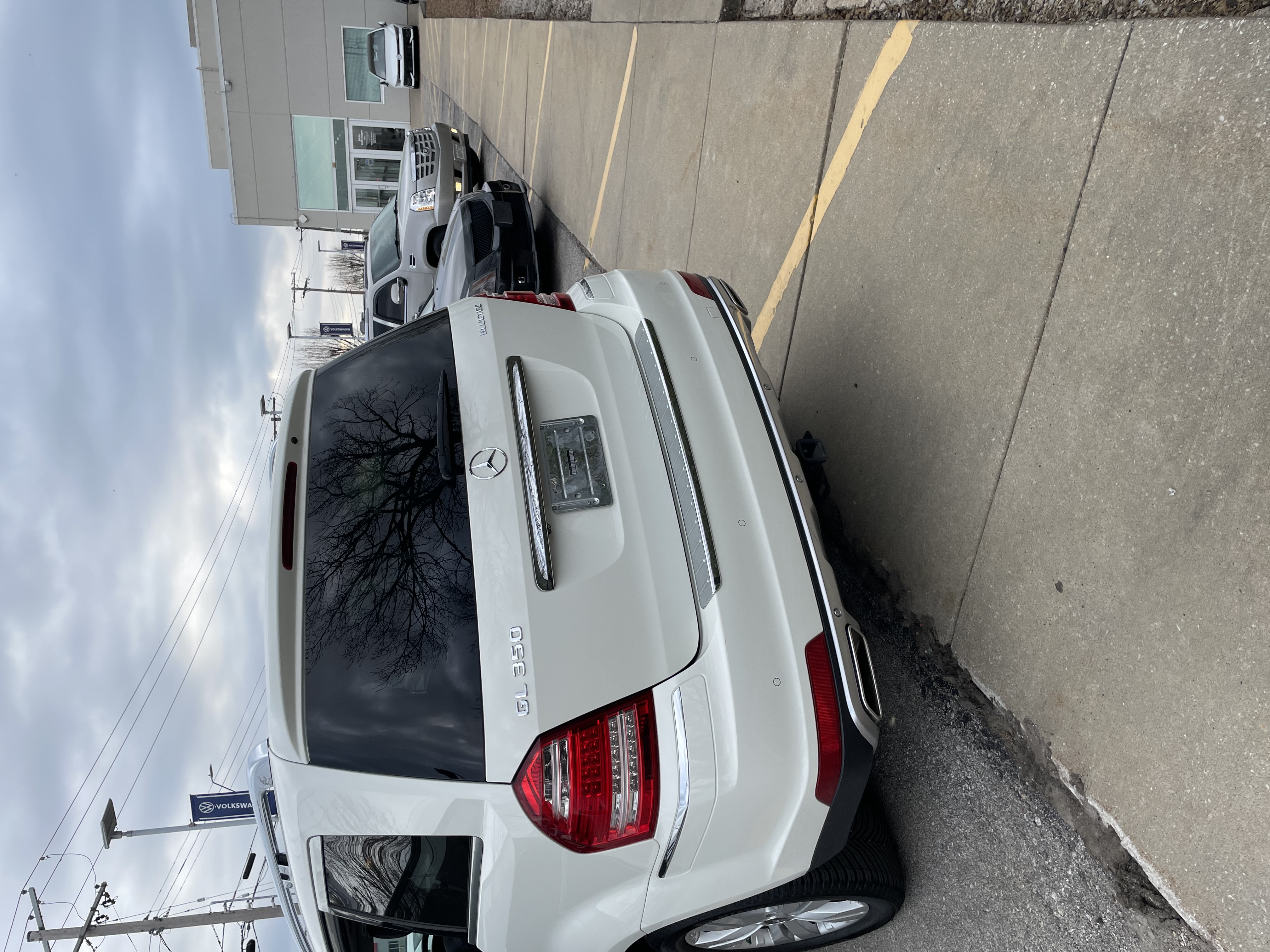 Used 2012 Mercedes-Benz GL 320 BlueTEC 4MATIC image 2
