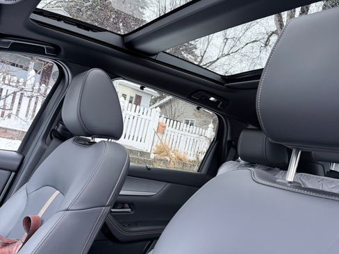 Used 2025 MAZDA CX-70 Plug-In Hybrid w/ Premium Plus image 15