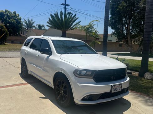 Used 2017 Dodge Durango GT w/ Blacktop Package RWD image 2