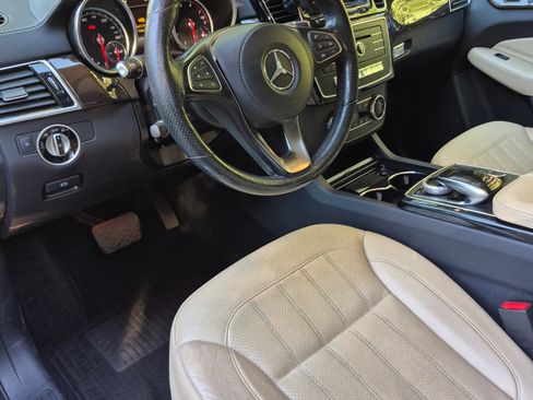 Used 2017 Mercedes-Benz GLS 450 4MATIC image 10