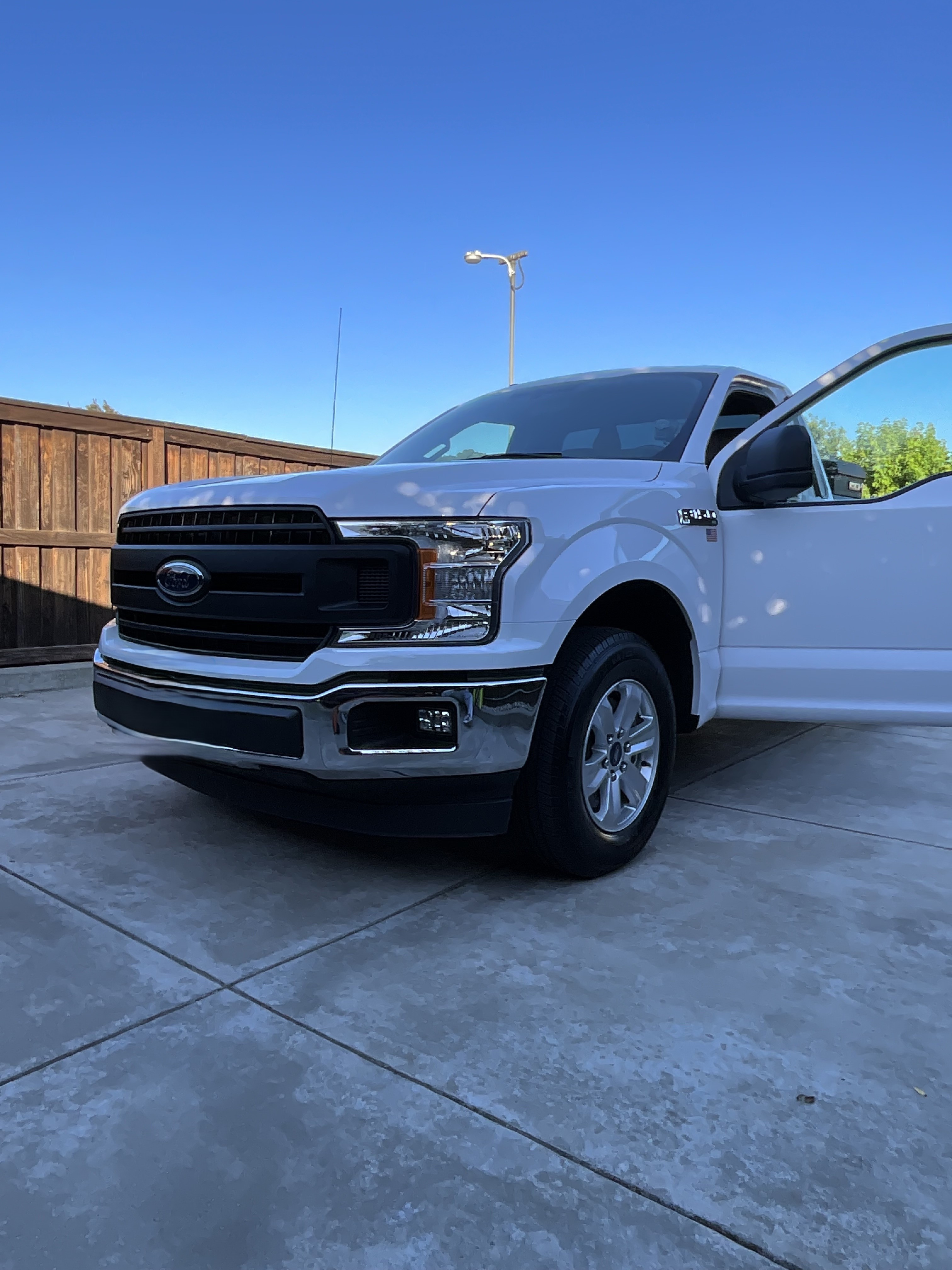 Used 2018 Ford F150 XL w/ Equipment Group 101A Mid RWD image 16
