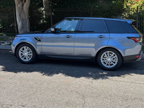 Used 2019 Land Rover Range Rover Sport SE image 8