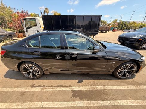 Used 2023 BMW 330e w/ Driving Assistance Package RWD image 5