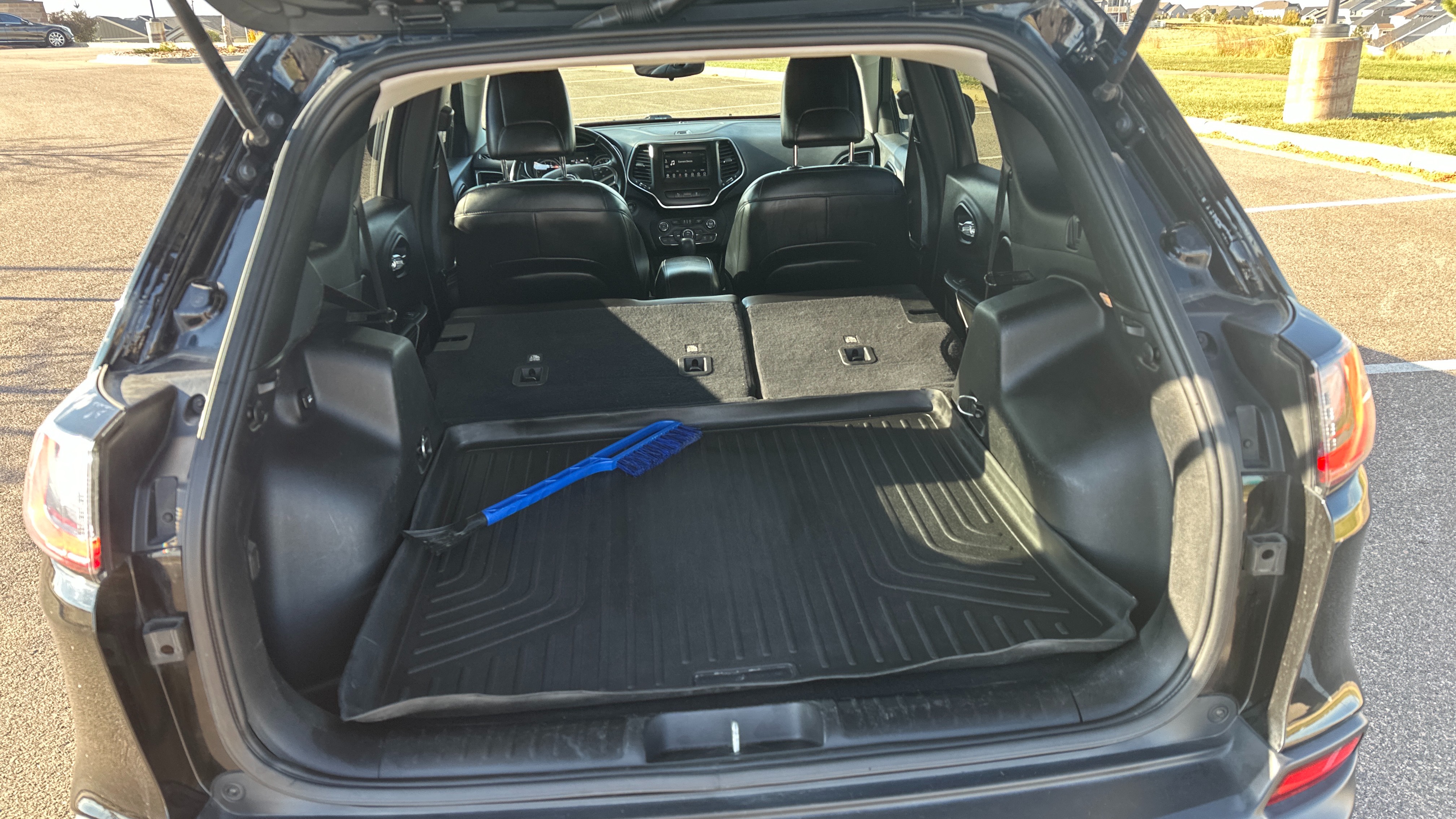 Used 2021 Jeep Cherokee Latitude Lux AWD/4WD image 32