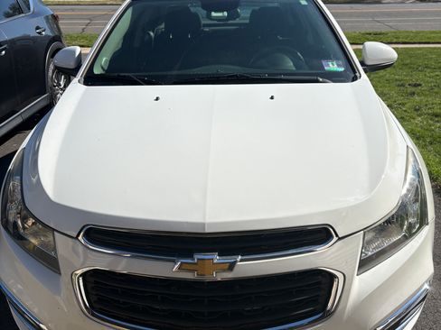 Used 2016 Chevrolet Cruze LT w/ Technology Package image 2