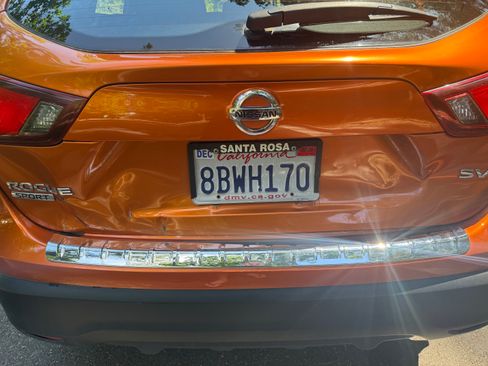 Used 2017 Nissan Rogue Sport SV FWD image 9