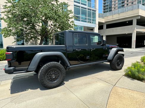 Used 2021 Jeep Gladiator Rubicon w/ LED Lighting Group image 11