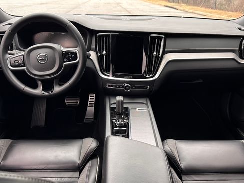 Used 2022 Volvo S60 B5 R-Design w/ Advanced Package image 15