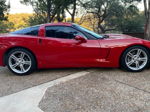 Used 2009 Chevrolet Corvette Coupe image 1