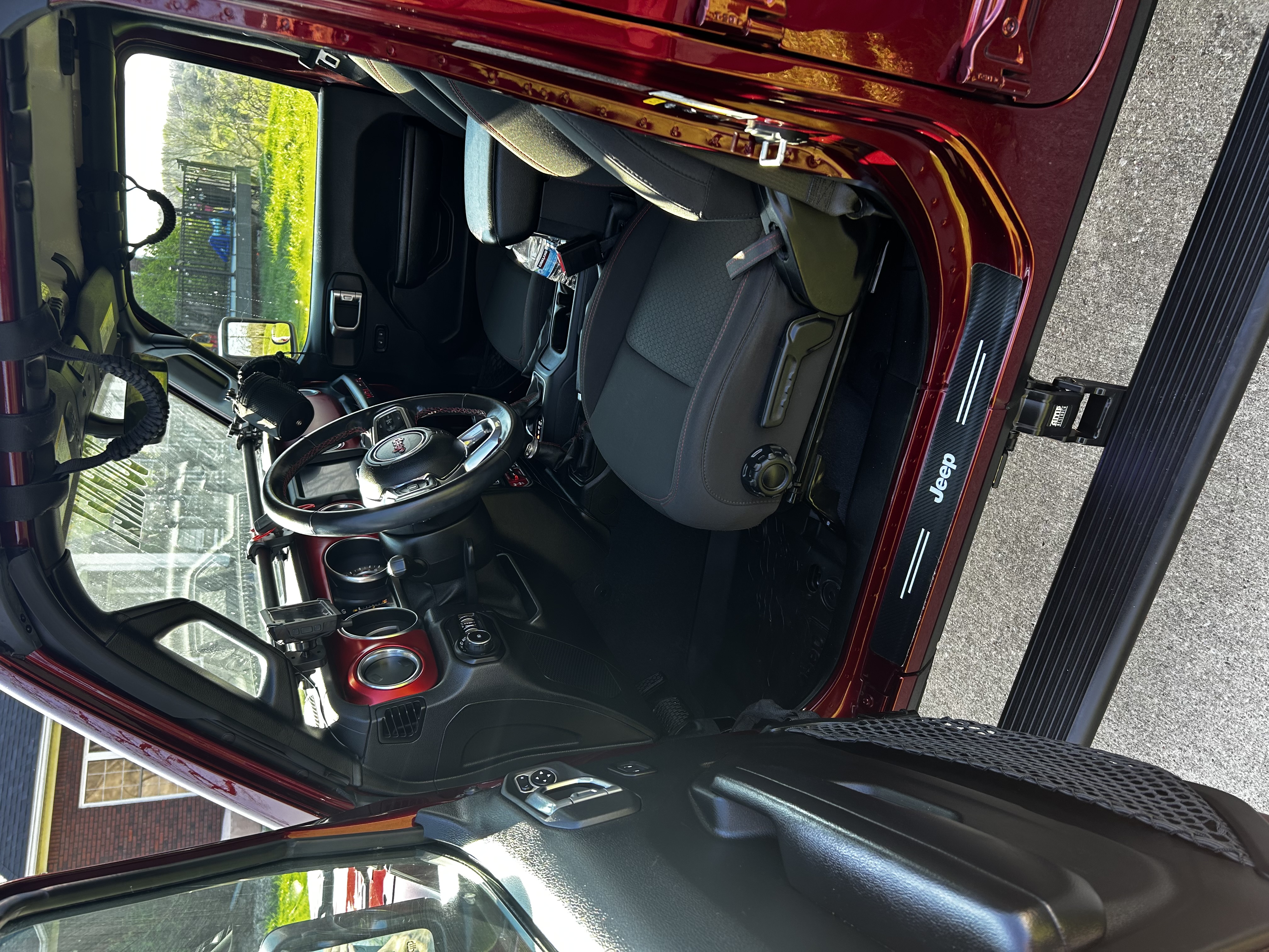 Used 2021 Jeep Wrangler Unlimited Rubicon AWD/4WD image 15