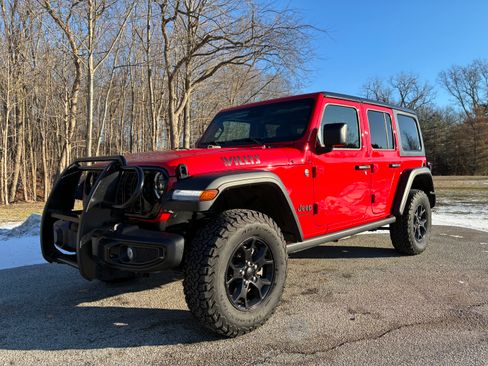 Used 2024 Jeep Wrangler Unlimited Sport image 11