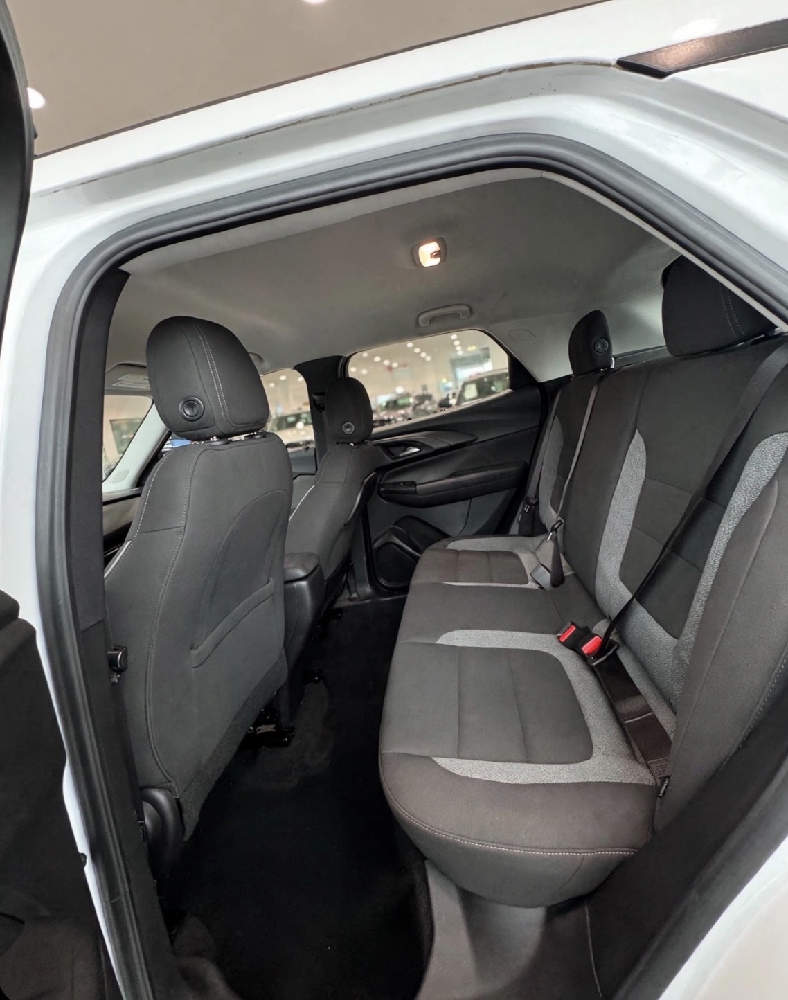 Used 2021 Chevrolet TrailBlazer LS FWD image 6