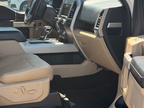 Used 2015 Ford F150 Lariat w/ Equipment Group 502A Luxury AWD/4WD image 10