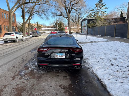 Used 2018 Kia Stinger Premium image 8