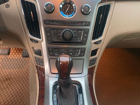 Used 2010 Cadillac CTS Luxury image 5