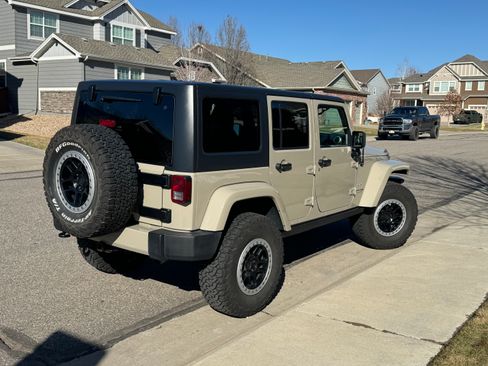 Used 2018 Jeep Wrangler Unlimited Sahara w/ Max Tow Package image 6
