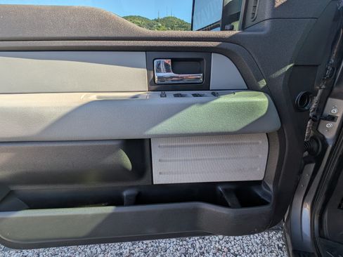 Used 2013 Ford F150 XLT w/ HD Payload Pkg image 14