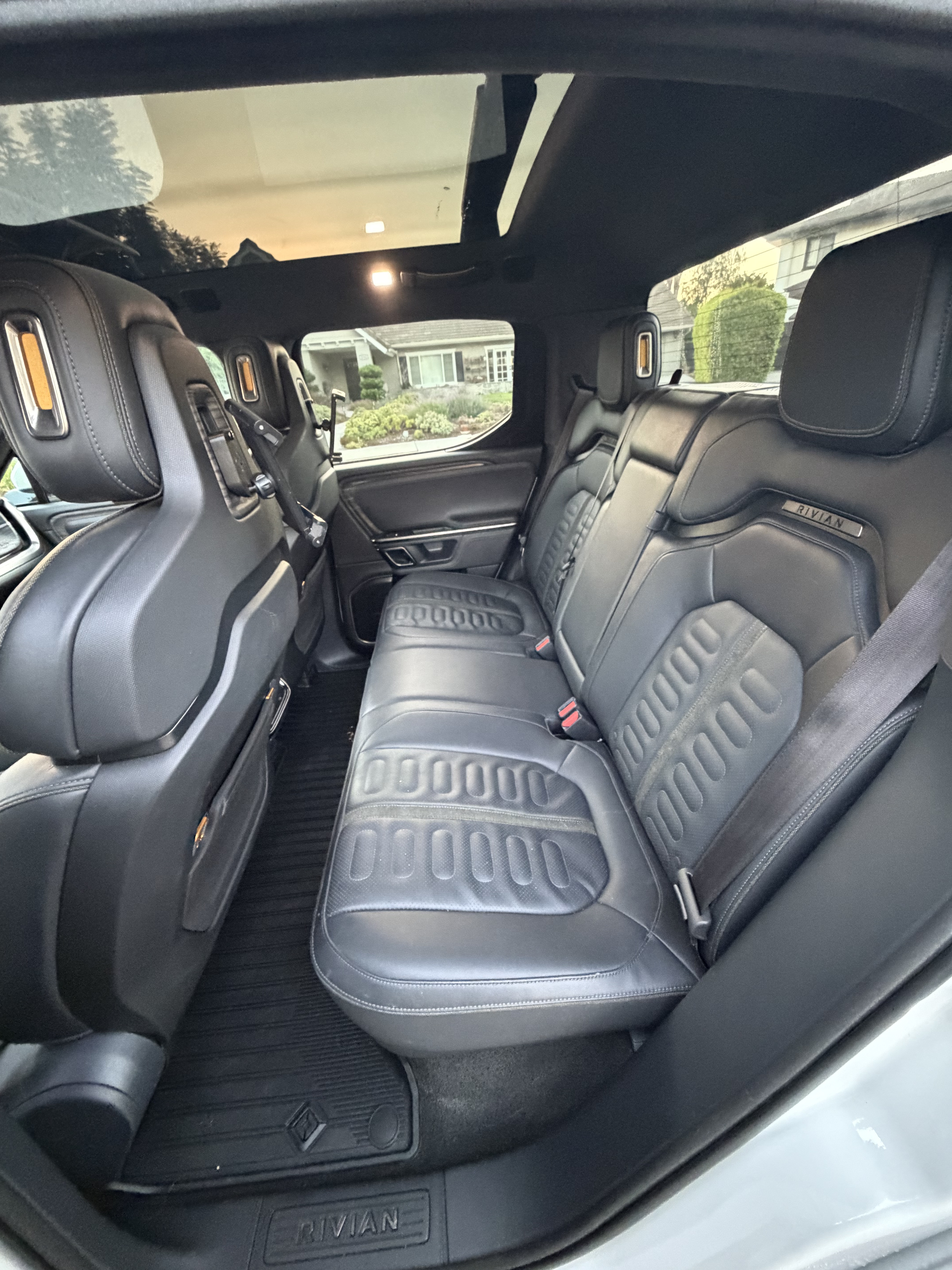 Used 2022 Rivian R1T Adventure AWD/4WD image 18