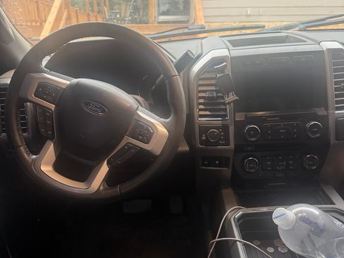 Used 2017 Ford F250 Lariat w/ Lariat Ultimate Package image 11